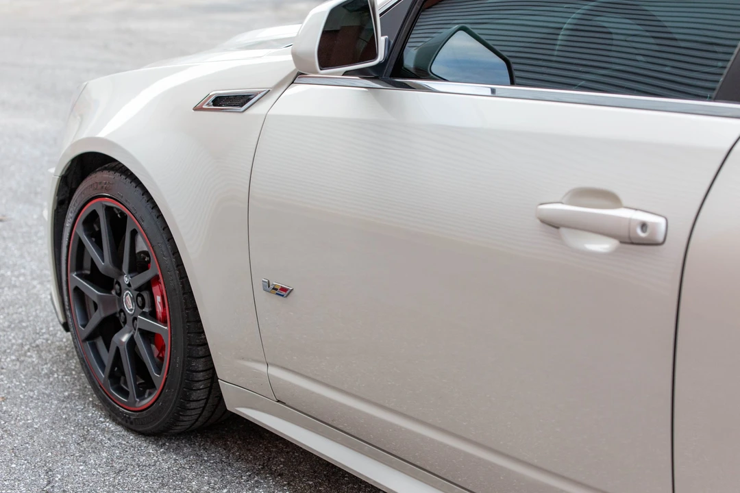 2014 Cadillac CTS-V 2nd Gen - Image 17 of 31