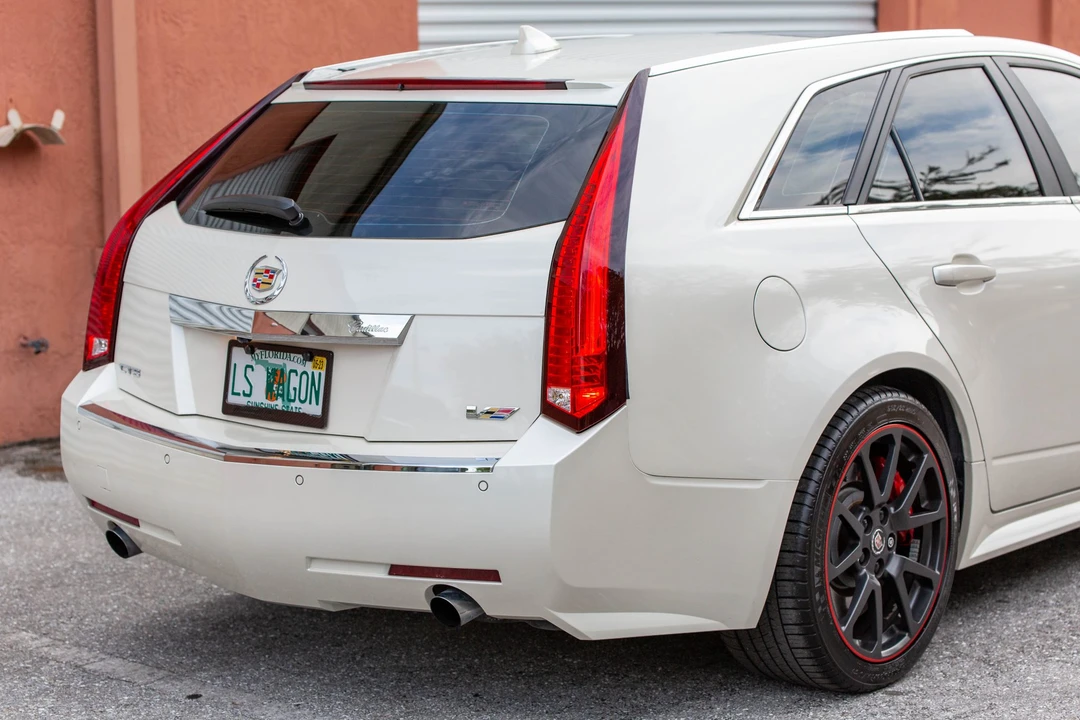 2014 Cadillac CTS-V 2nd Gen - Image 29 of 31