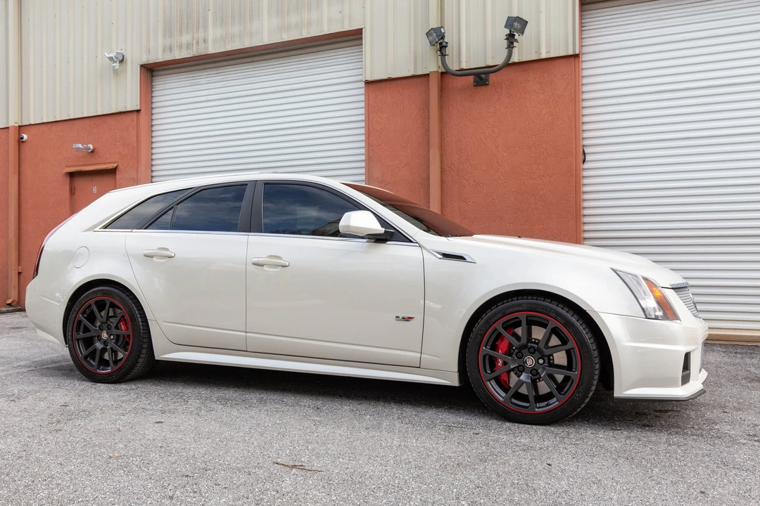 2014 Cadillac CTS-V 2nd Gen - Image 10 of 31
