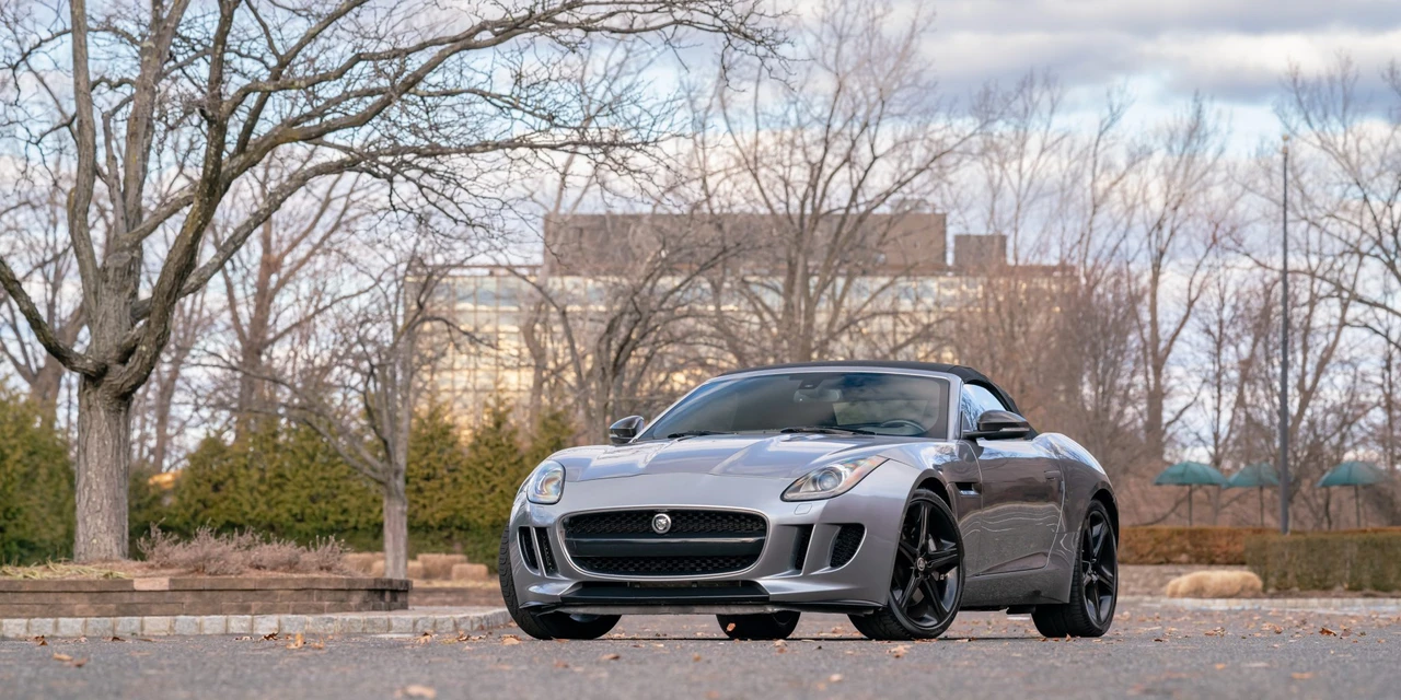 2014 Jaguar F-Type 1st Gen - Image 2 of 31