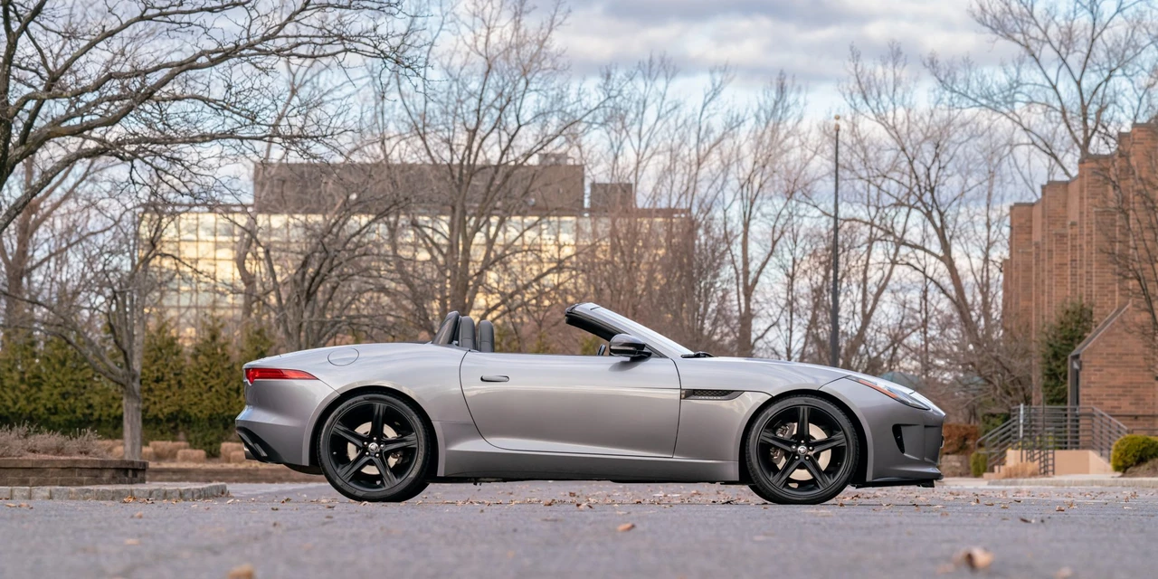 2014 Jaguar F-Type 1st Gen - Image 18 of 31