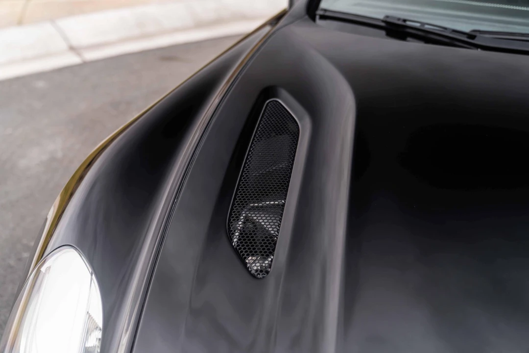2015 Aston Martin Vanquish 2nd Gen - Image 30 of 31