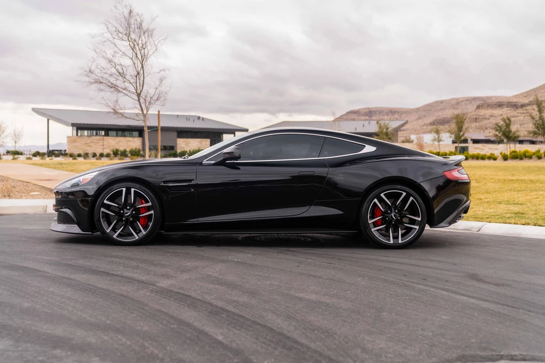 2015 Aston Martin Vanquish 2nd Gen - Image 9 of 31