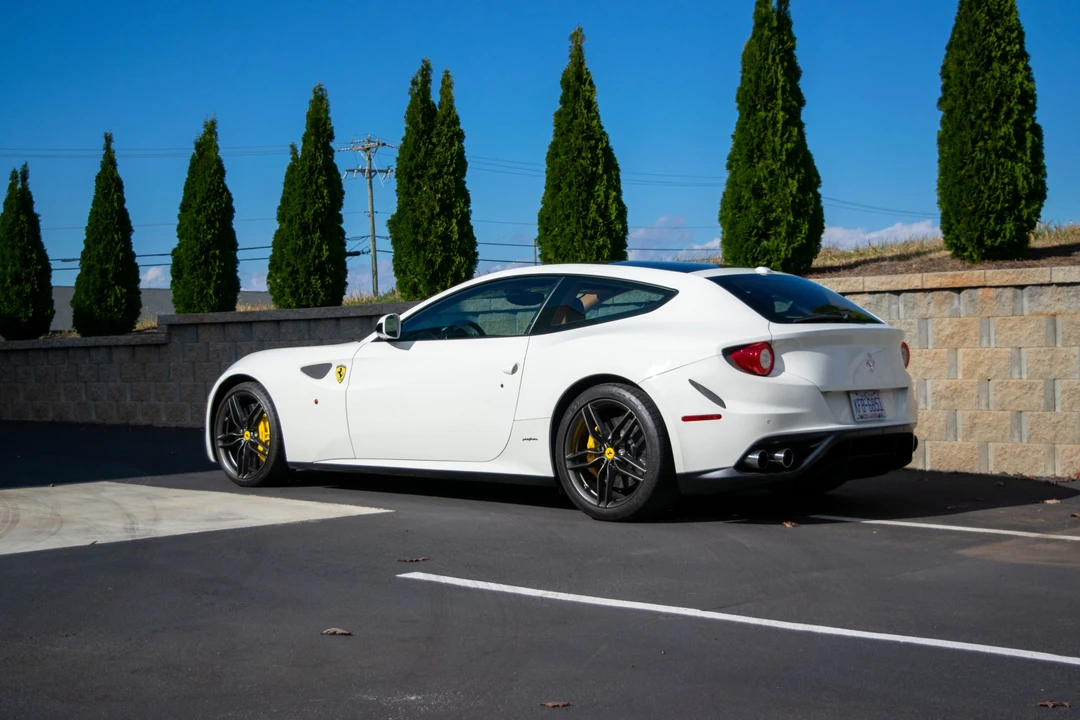 2015 Ferrari FF - Image 28 of 31