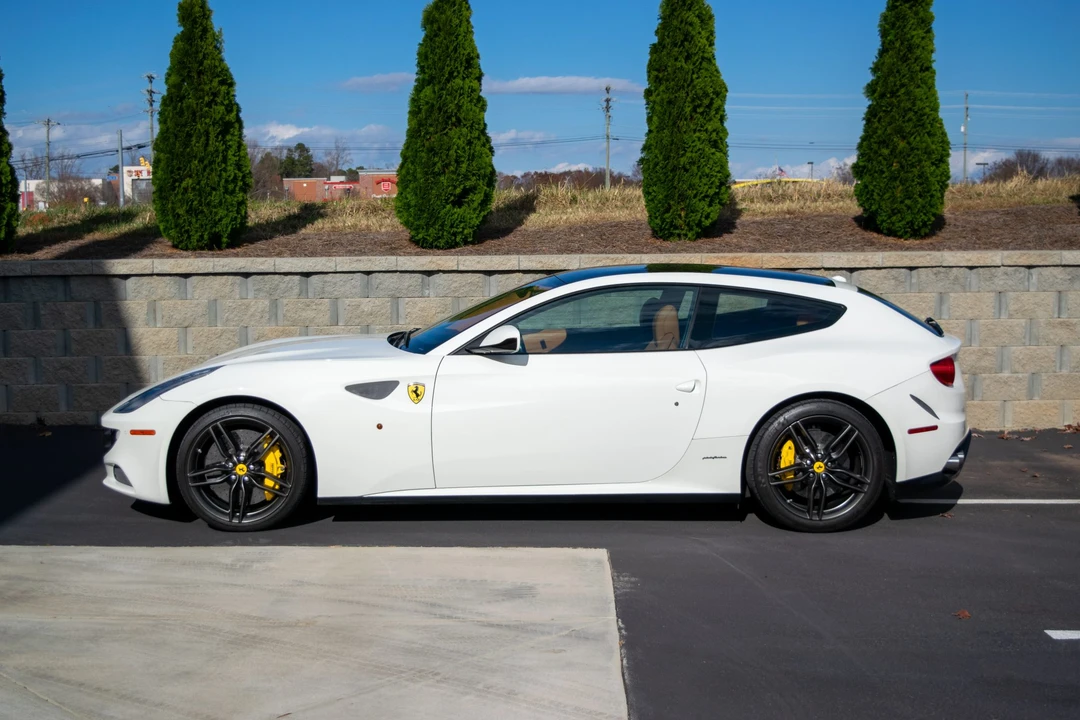 2015 Ferrari FF - Image 30 of 31
