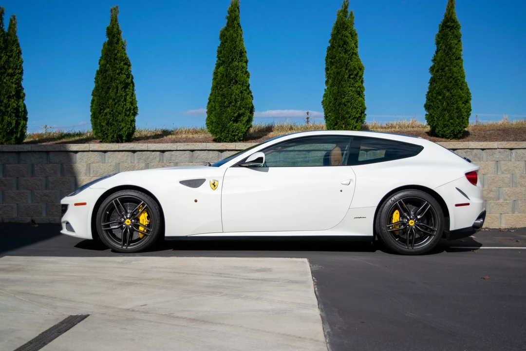 2015 Ferrari FF - Image 29 of 31