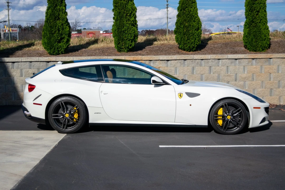 2015 Ferrari FF - Image 19 of 31