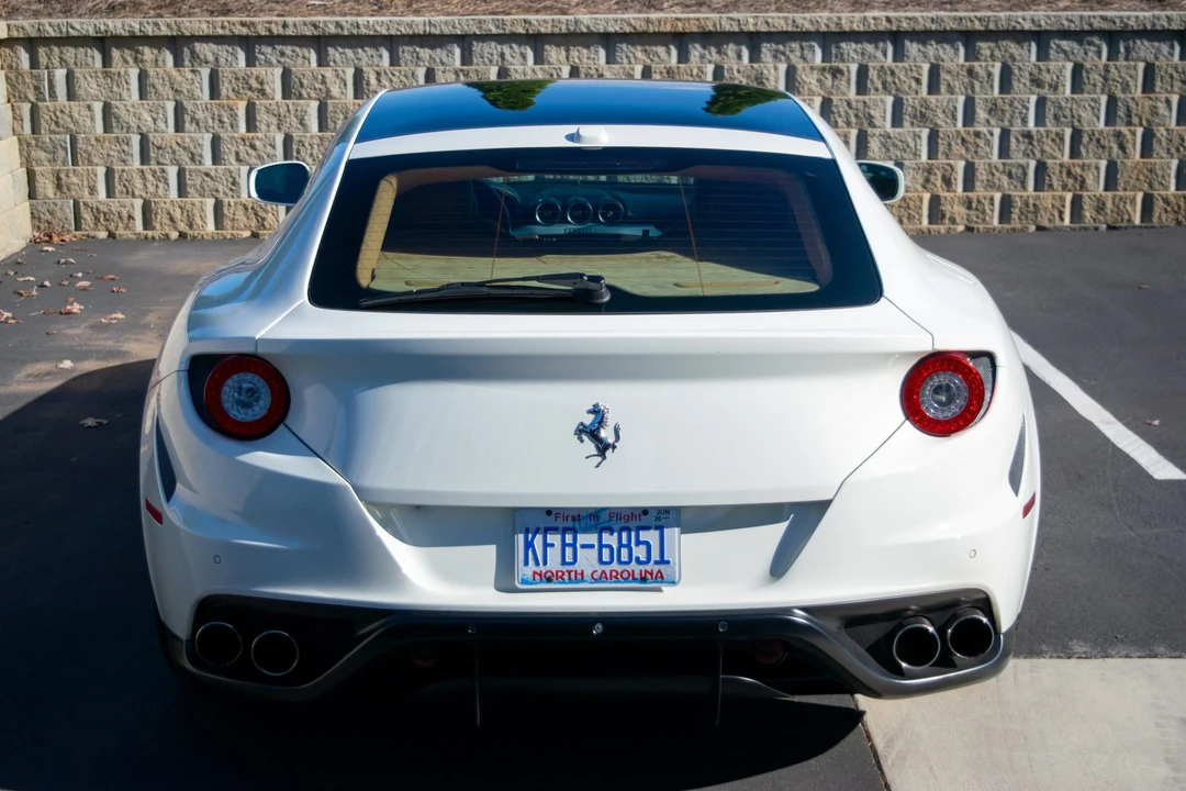 2015 Ferrari FF - Image 25 of 31