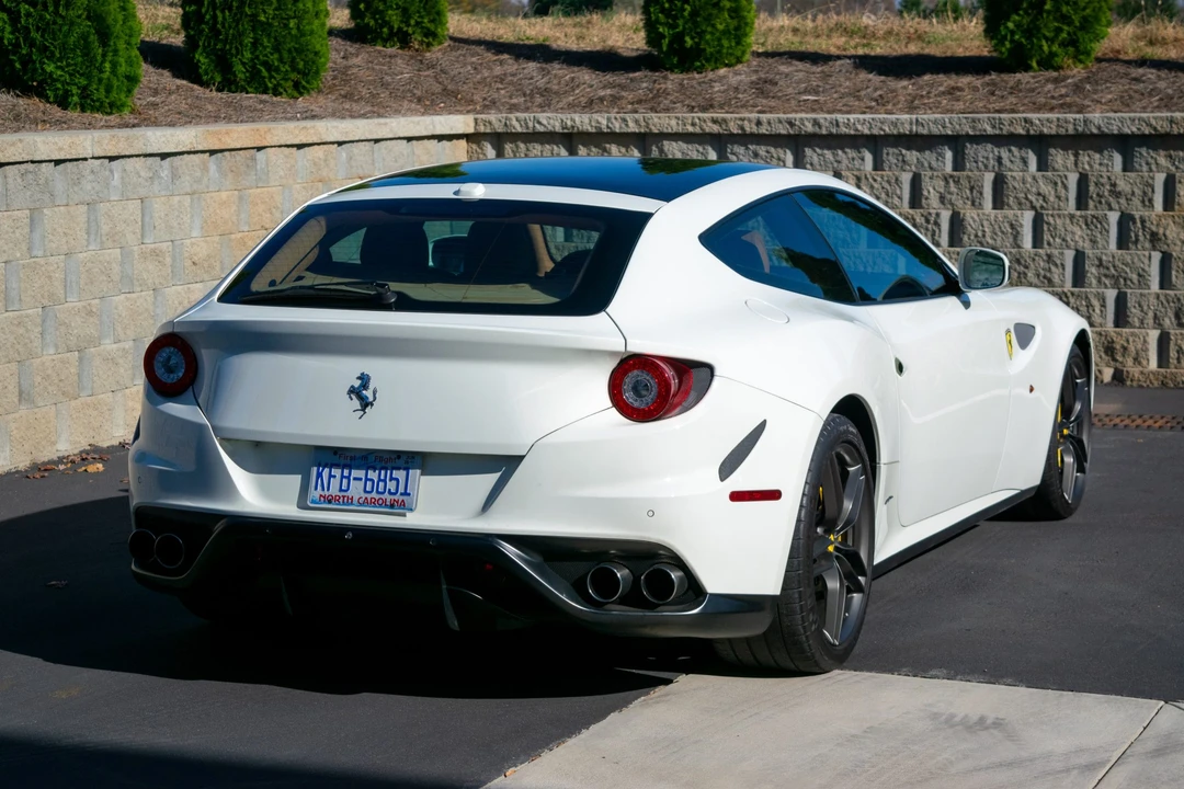 2015 Ferrari FF - Image 22 of 31