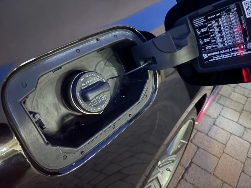 2015 Mercedes-Benz W222 S 63 & S 65 AMG - Image 28 of 31