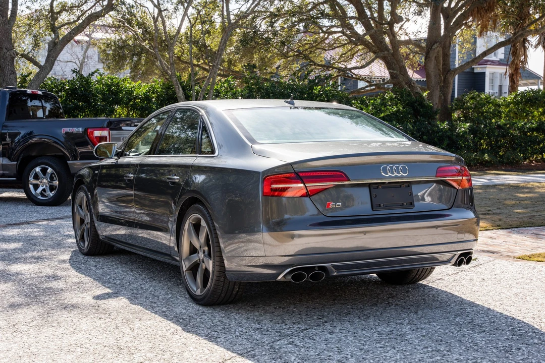 2016 Audi D4 S8 - Image 9 of 31