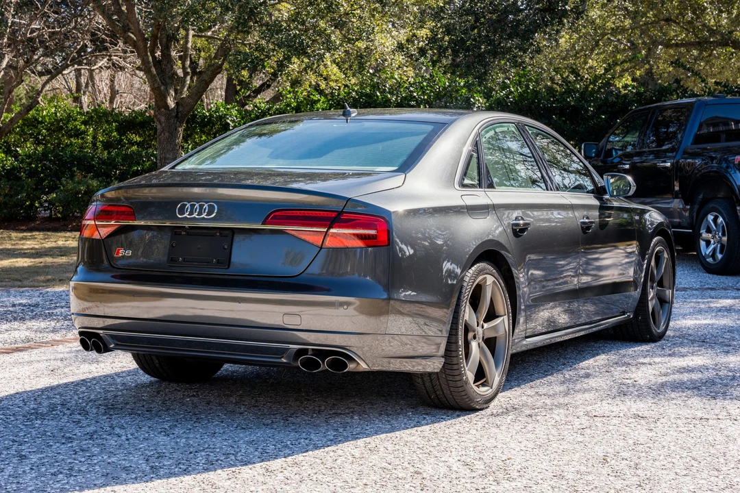 2016 Audi D4 S8 - Image 6 of 31