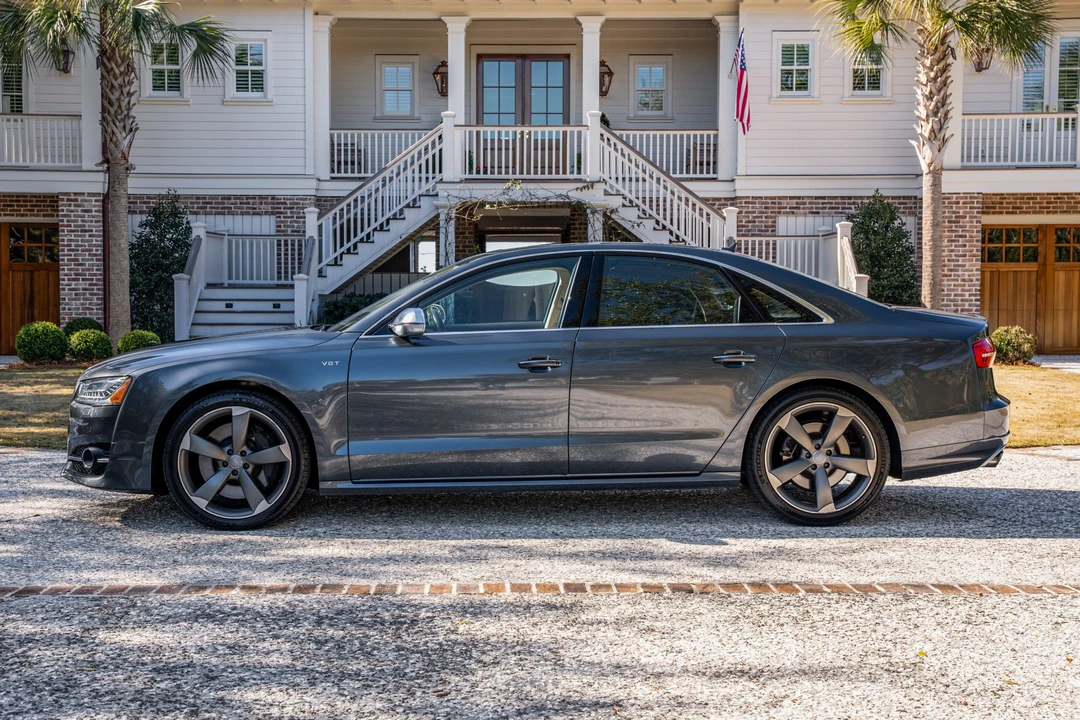 2016 Audi D4 S8 - Image 10 of 31