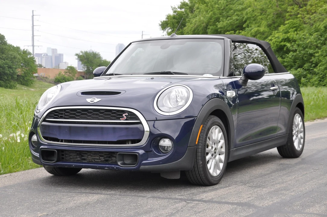 2016 Mini Mini Cooper S 3rd Gen - Image 15 of 31