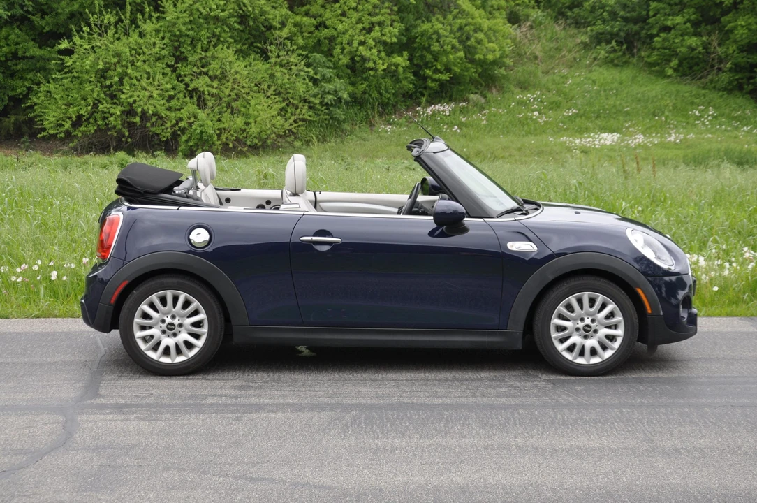 2016 Mini Mini Cooper S 3rd Gen - Image 11 of 31
