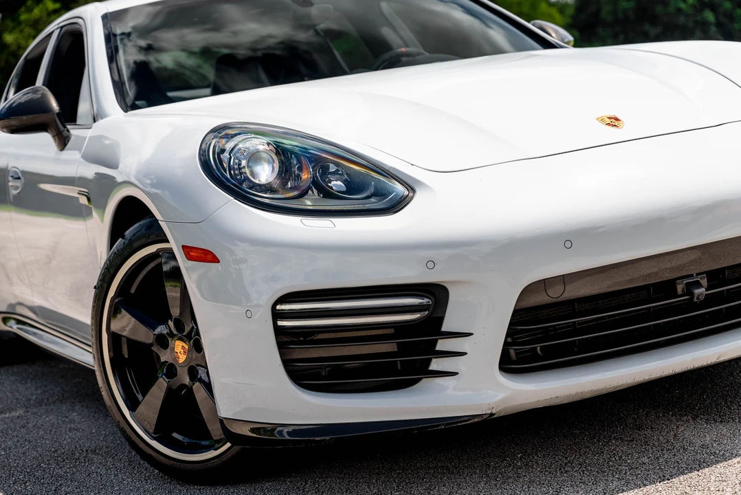 2016 Porsche 970 Panamera GTS - Image 15 of 31