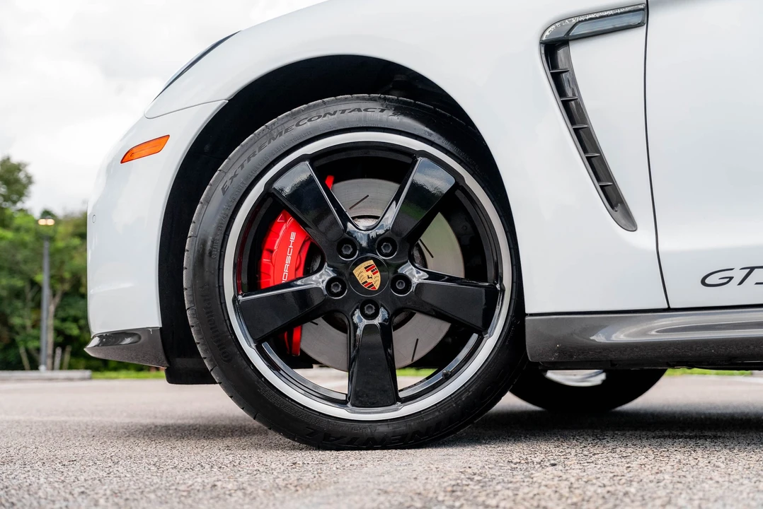 2016 Porsche 970 Panamera GTS - Image 30 of 31