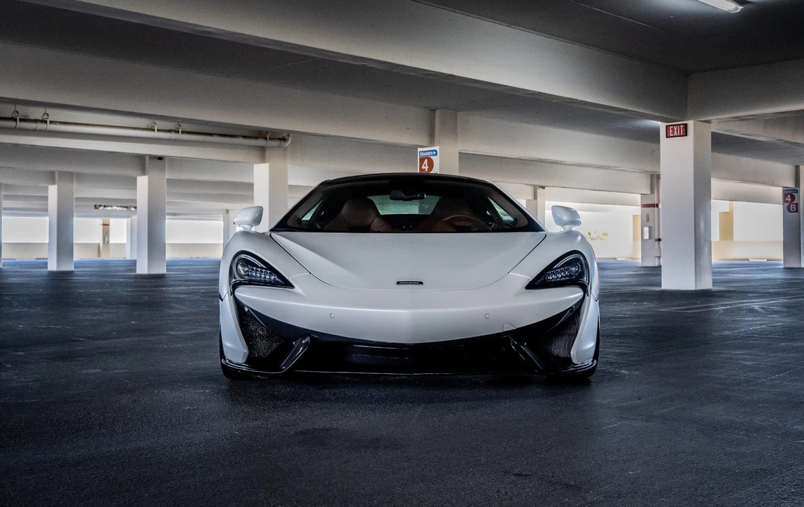 2017 McLaren 570GT - Image 15 of 31