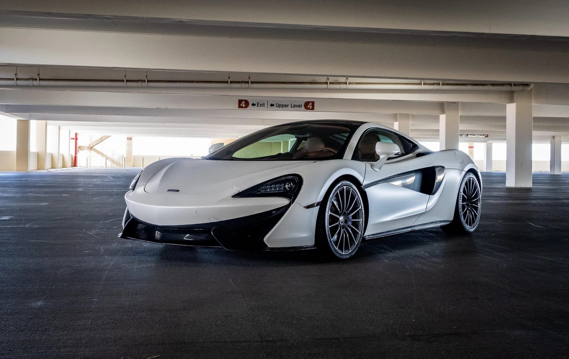 2017 McLaren 570GT - Image 5 of 31