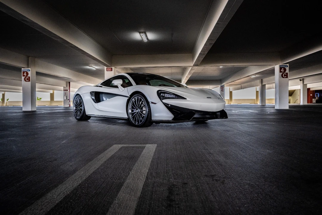 2017 McLaren 570GT - Image 23 of 31