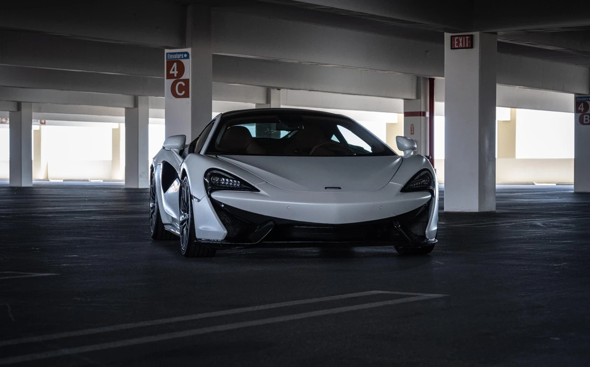 2017 McLaren 570GT - Image 20 of 31