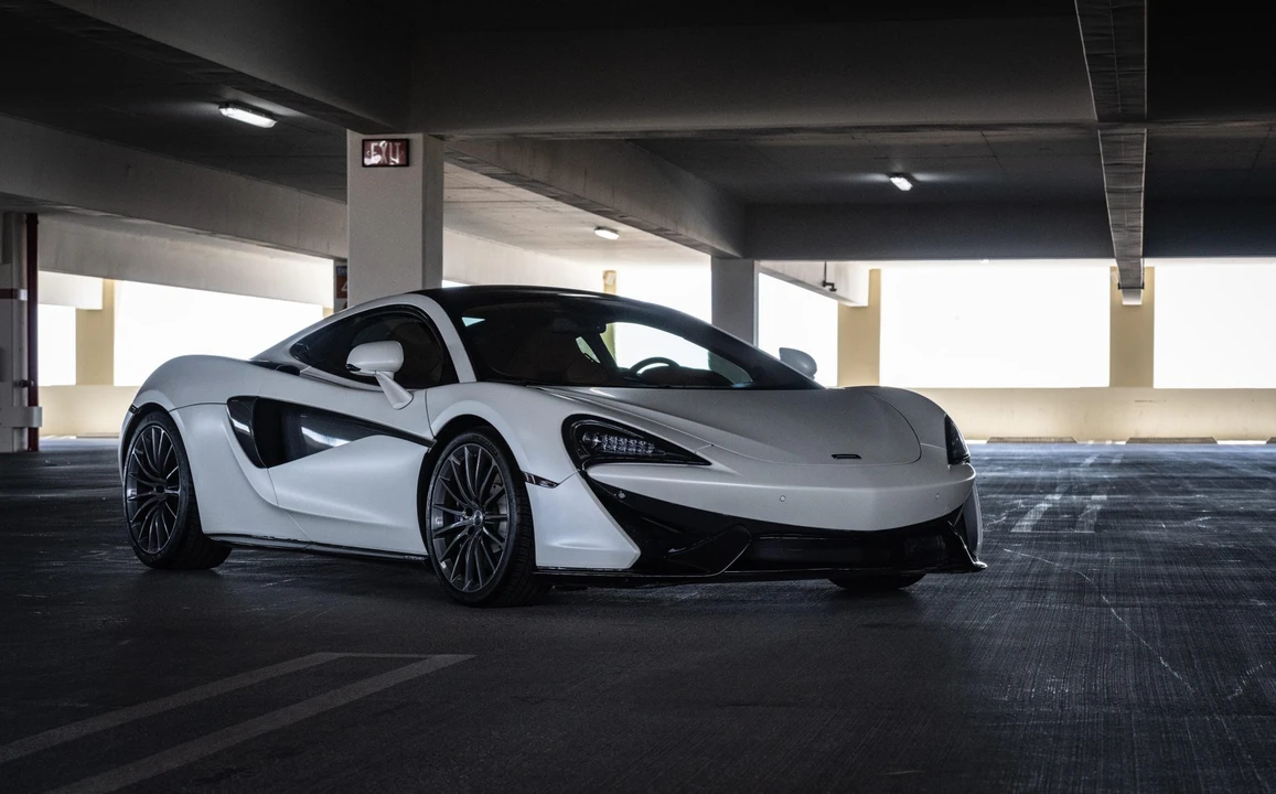 2017 McLaren 570GT - Image 21 of 31