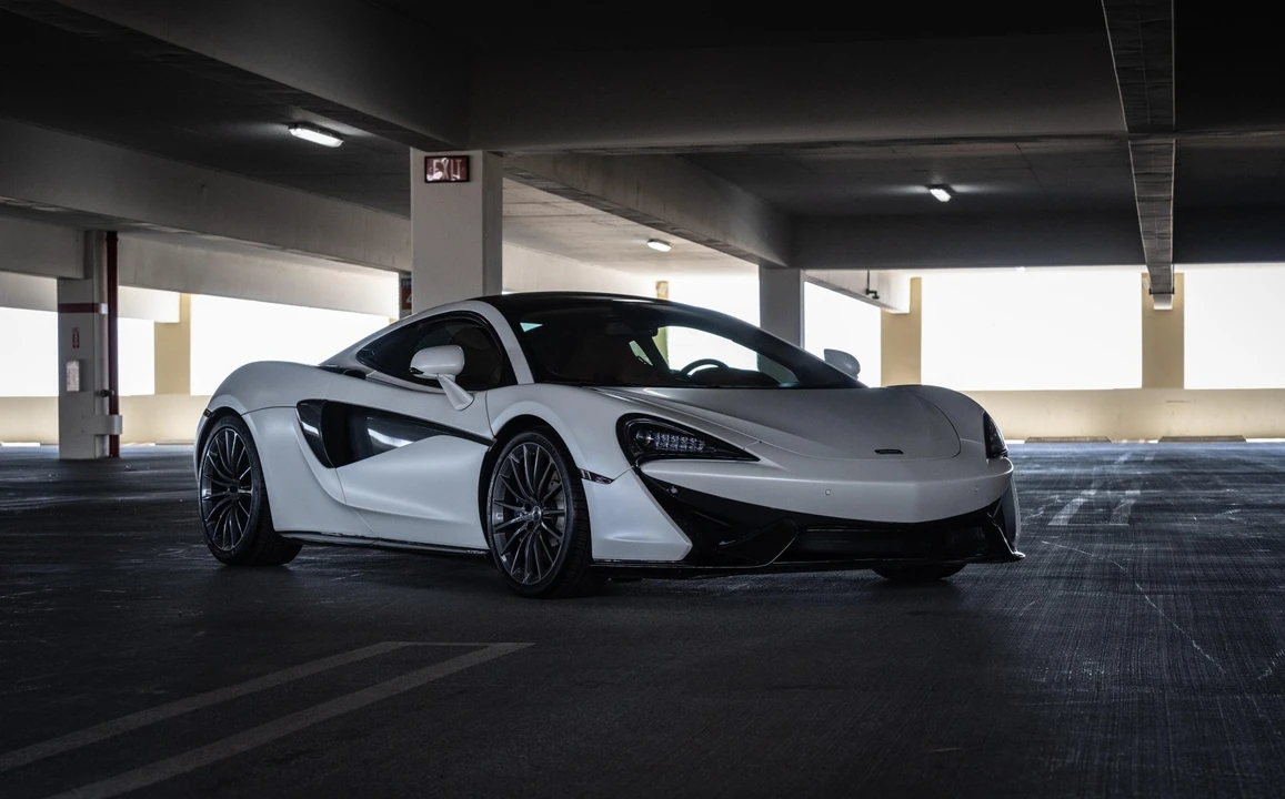 2017 McLaren 570GT - Image 22 of 31