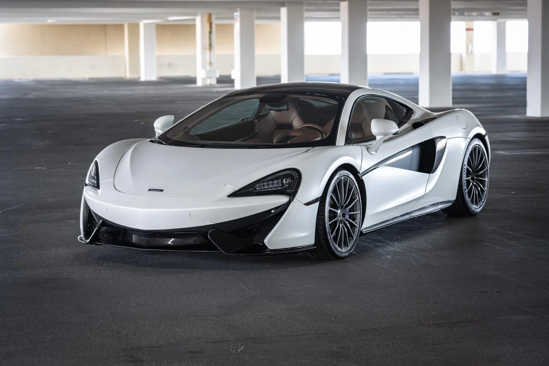 2017 McLaren 570GT - Image 12 of 31