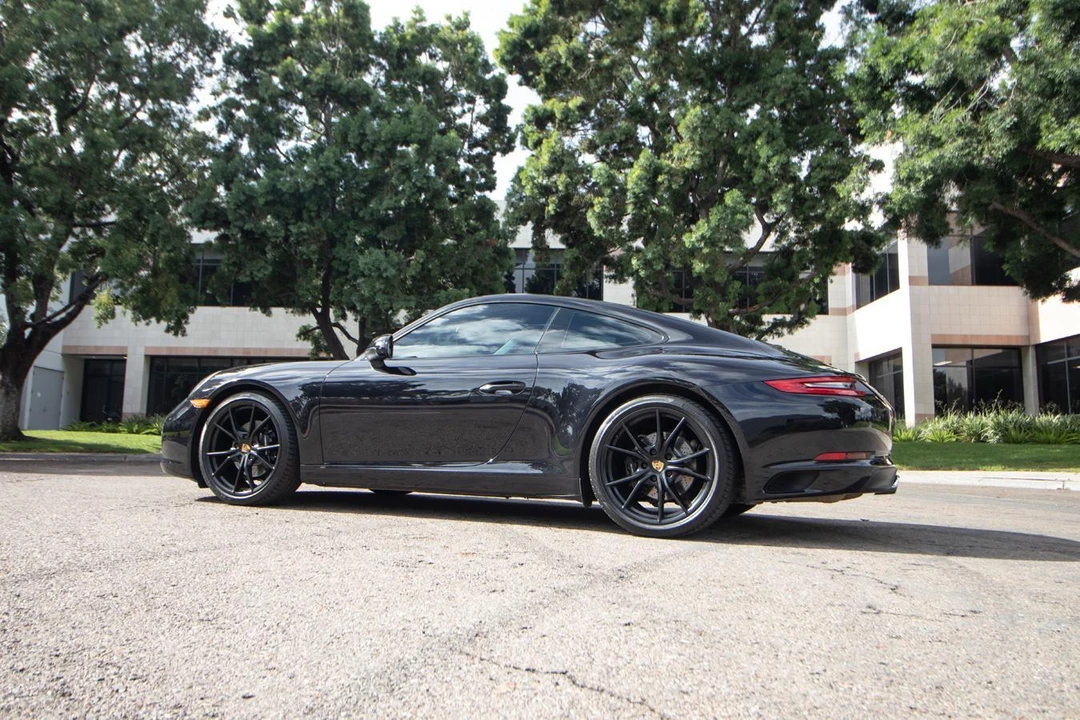 2017 Porsche 991 Carrera - Image 27 of 31
