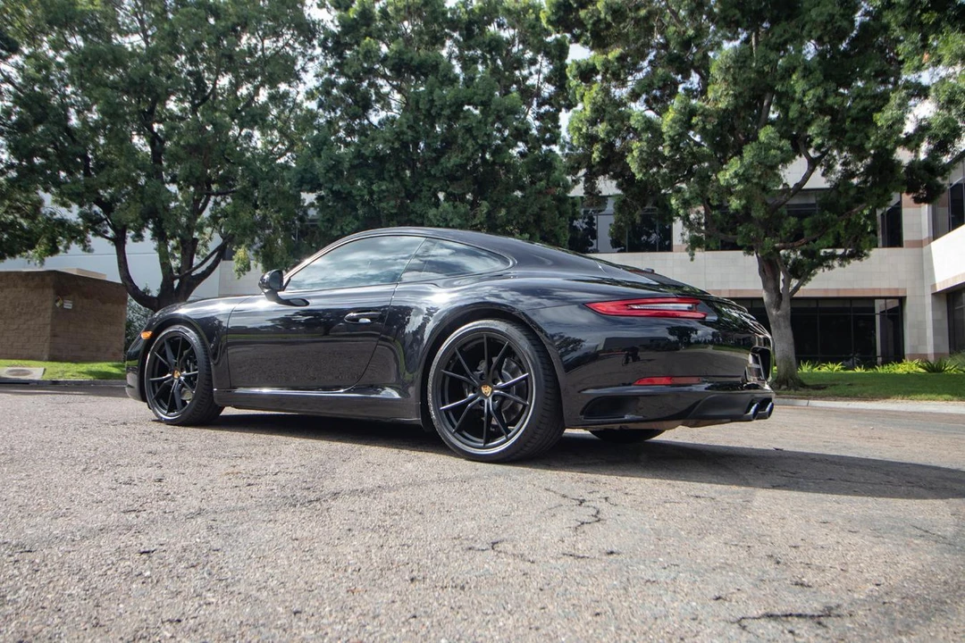2017 Porsche 991 Carrera - Image 26 of 31