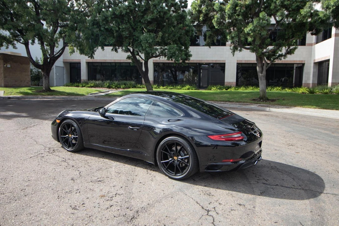 2017 Porsche 991 Carrera - Image 25 of 31