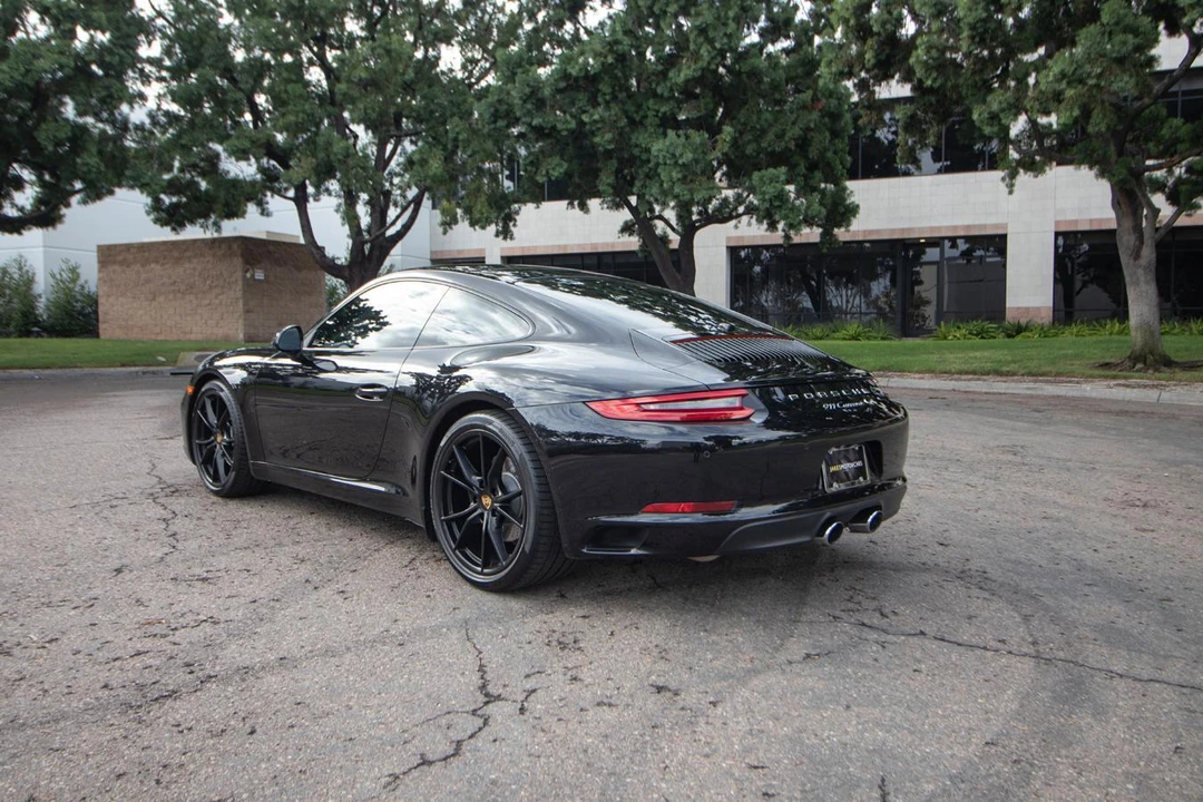 2017 Porsche 991 Carrera - Image 24 of 31