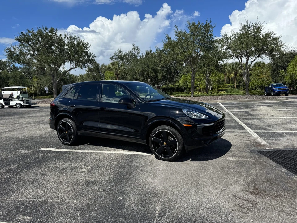 2017 Porsche 958 Cayenne - Image 12 of 31