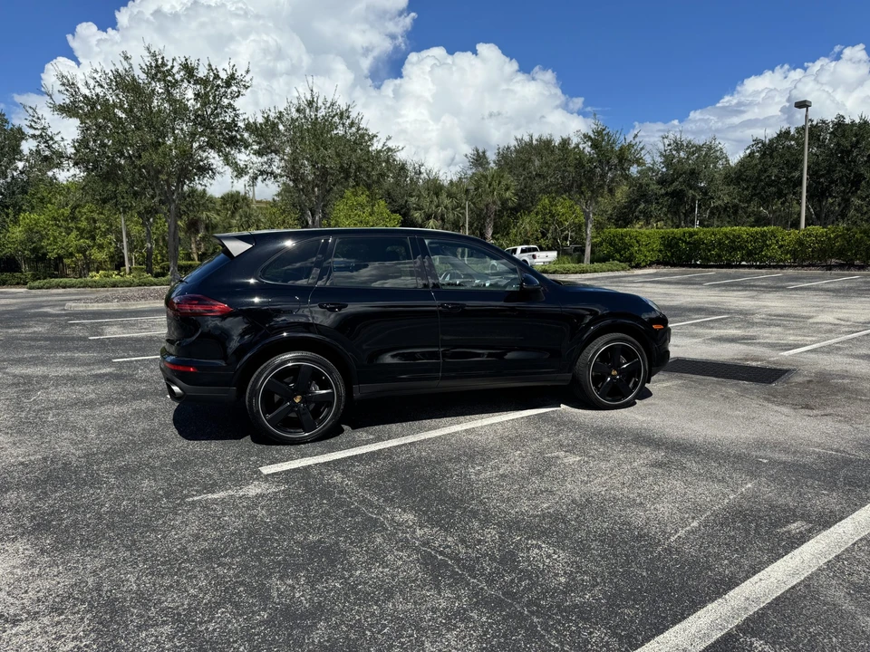 2017 Porsche 958 Cayenne - Image 15 of 31