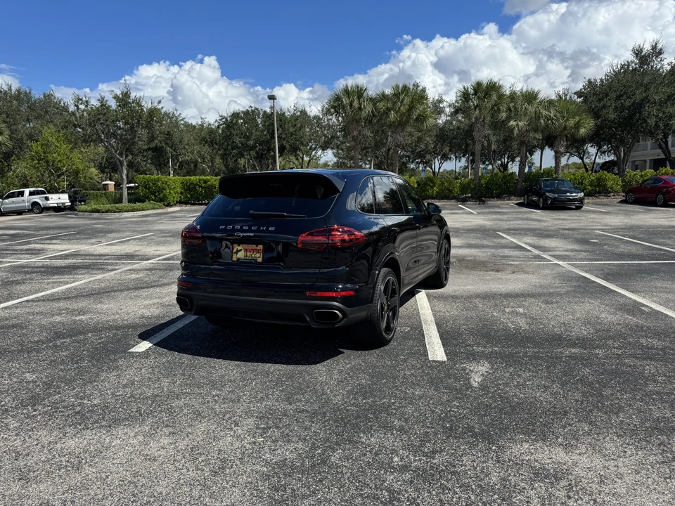 2017 Porsche 958 Cayenne - Image 17 of 31