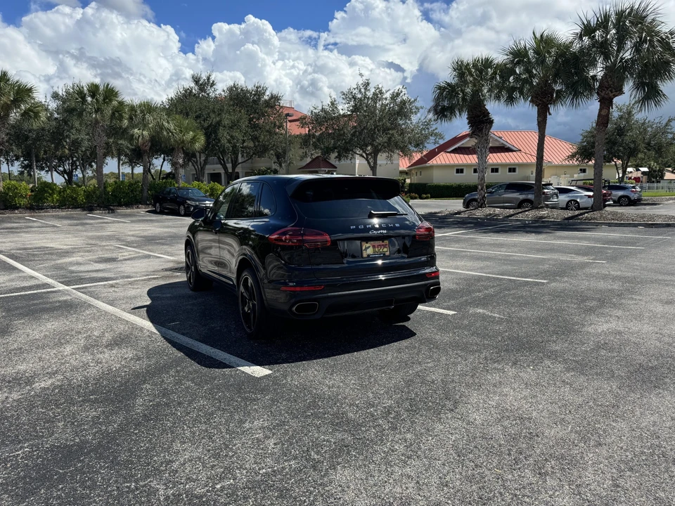2017 Porsche 958 Cayenne - Image 19 of 31