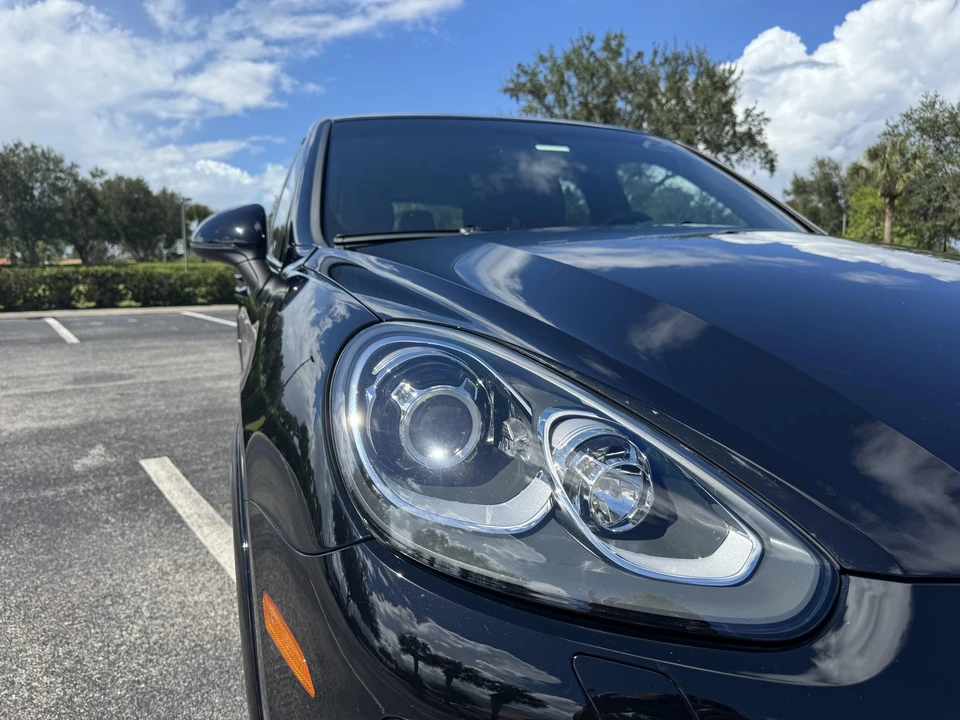 2017 Porsche 958 Cayenne - Image 28 of 31
