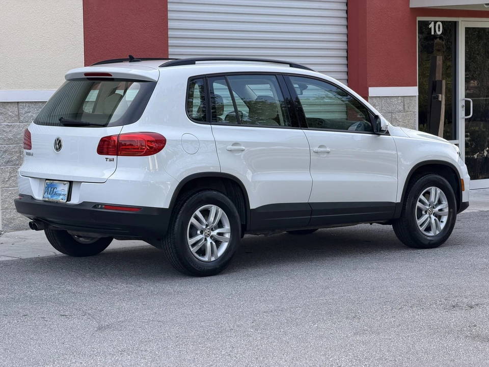 2017 Volkswagen Tiguan - Image 11 of 31