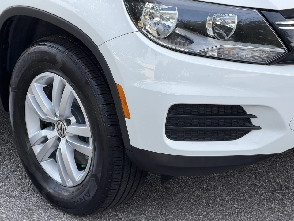 2017 Volkswagen Tiguan - Image 27 of 31