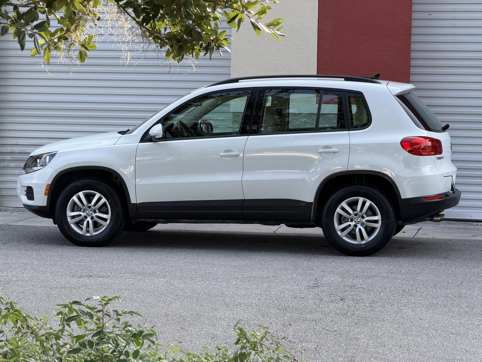 2017 Volkswagen Tiguan - Image 16 of 31