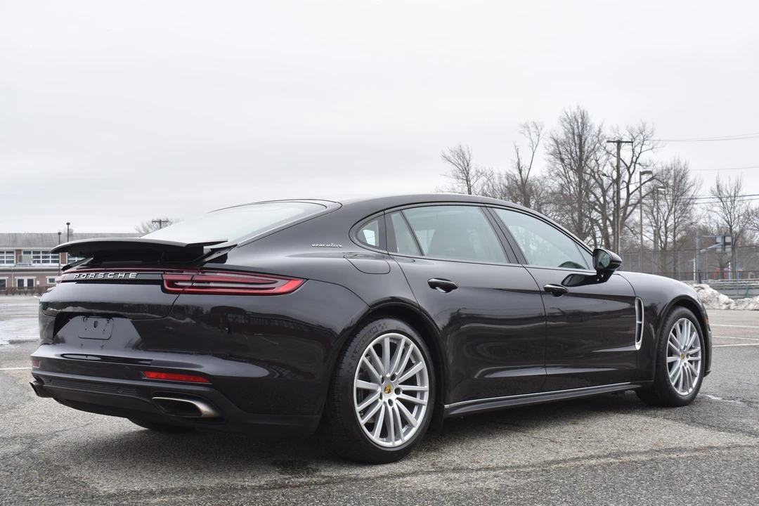 2018 Porsche 971 Panamera - Image 28 of 31