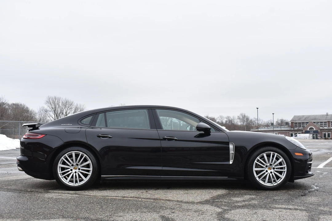 2018 Porsche 971 Panamera - Image 29 of 31