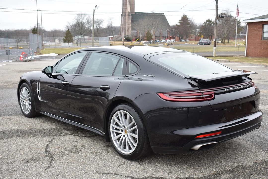 2018 Porsche 971 Panamera - Image 16 of 31