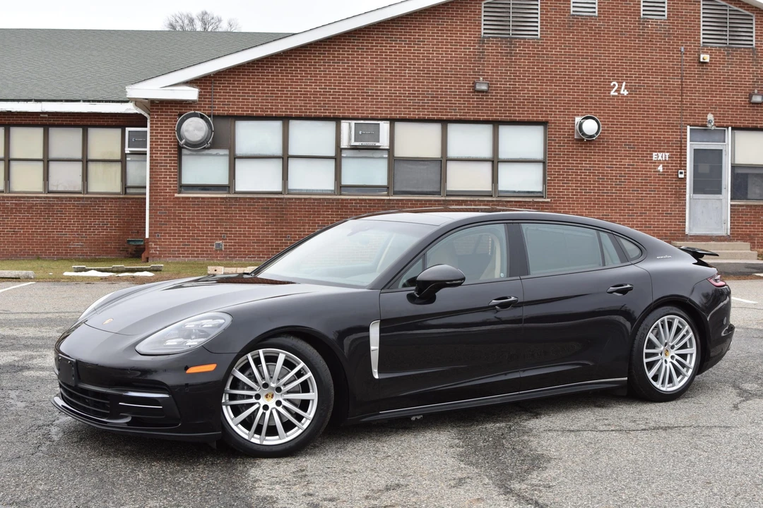 2018 Porsche 971 Panamera - Image 11 of 31