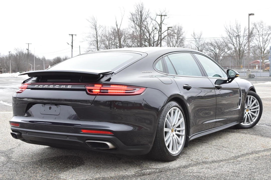 2018 Porsche 971 Panamera - Image 25 of 31
