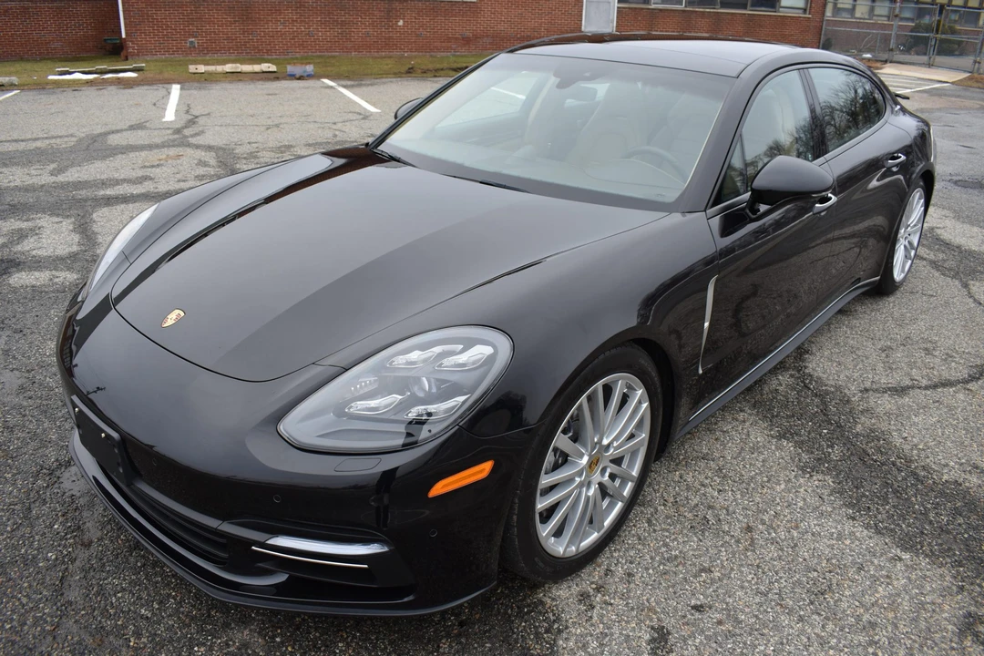 2018 Porsche 971 Panamera - Image 8 of 31