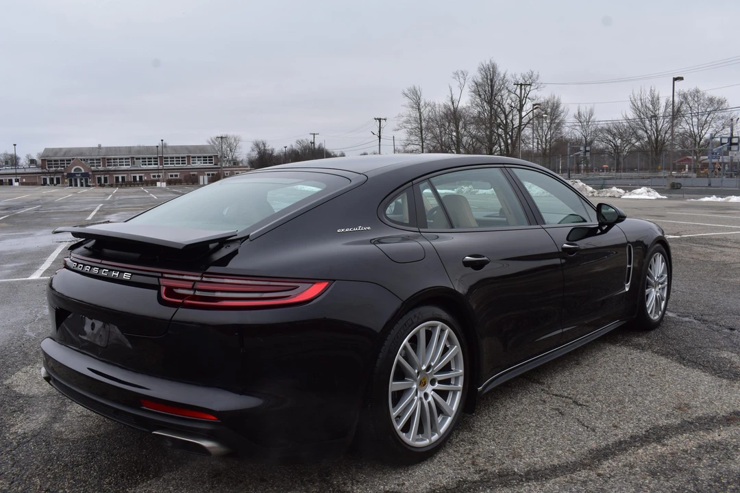 2018 Porsche 971 Panamera - Image 27 of 31