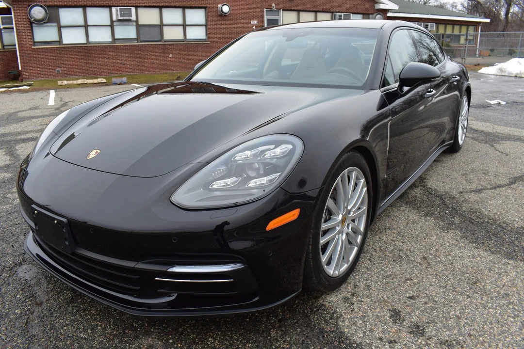 2018 Porsche 971 Panamera - Image 2 of 31