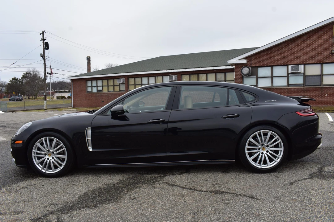 2018 Porsche 971 Panamera - Image 12 of 31