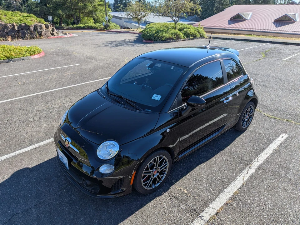 2019 Fiat Abarth 500 - Image 2 of 31